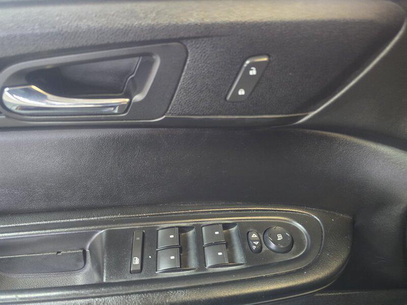 used 2015 Chevrolet Traverse car, priced at $6,995