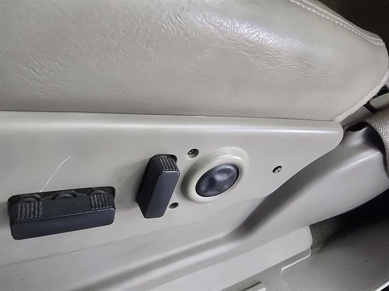 used 2004 GMC Yukon XL car, priced at $3,995