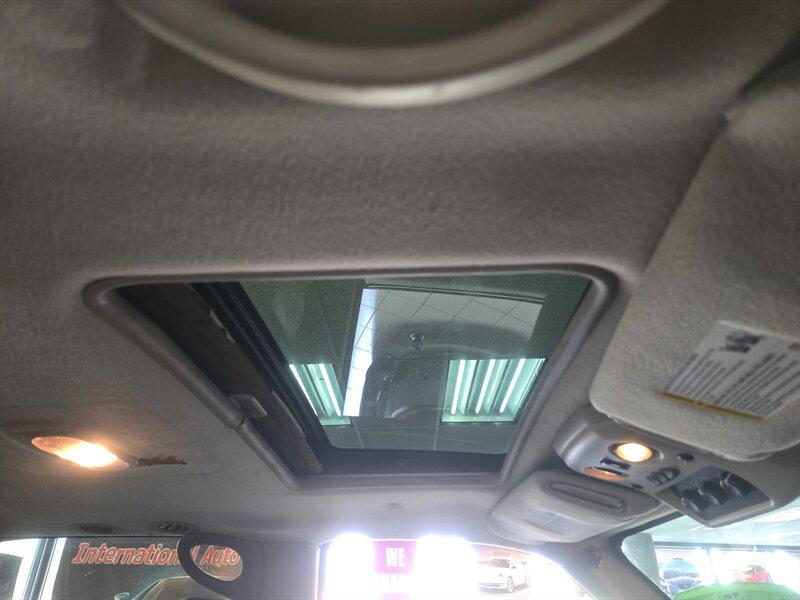 used 2004 GMC Yukon XL car, priced at $3,995