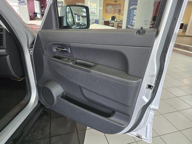 used 2009 Jeep Liberty car, priced at $7,995