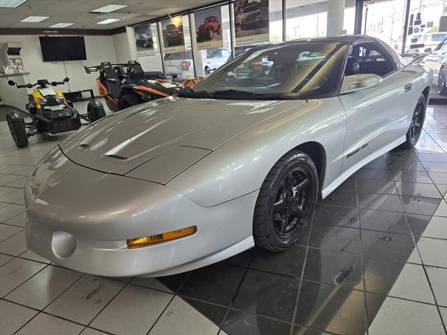 used 1995 Pontiac Firebird car, priced at $10,995