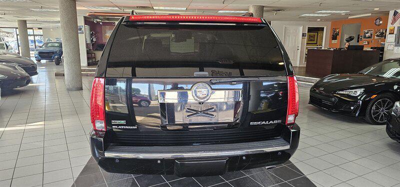 used 2011 Cadillac Escalade ESV car, priced at $18,999