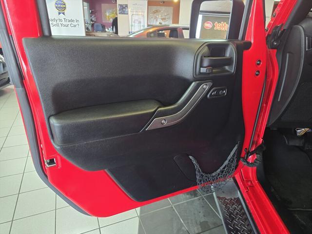 used 2015 Jeep Wrangler Unlimited car, priced at $17,995