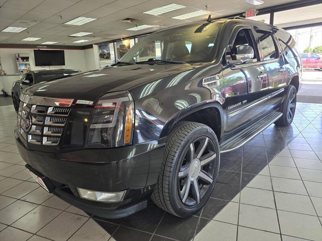 used 2011 Cadillac Escalade ESV car, priced at $11,995