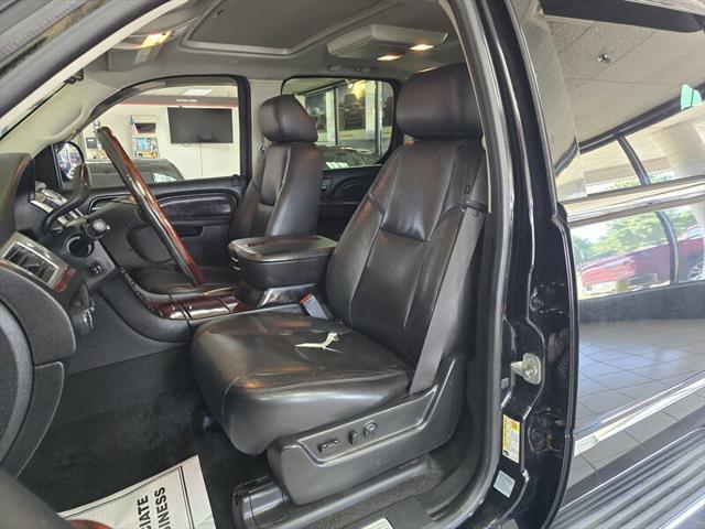 used 2011 Cadillac Escalade ESV car, priced at $11,995