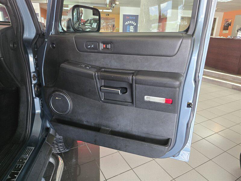 used 2005 Hummer H2 car, priced at $16,995