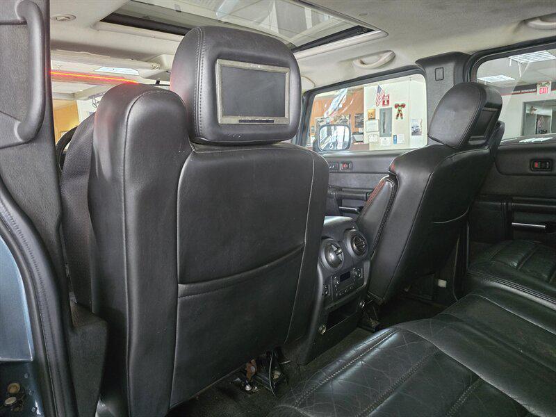 used 2005 Hummer H2 car, priced at $16,995