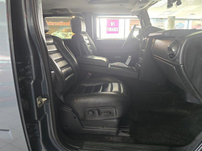 used 2005 Hummer H2 car, priced at $16,995