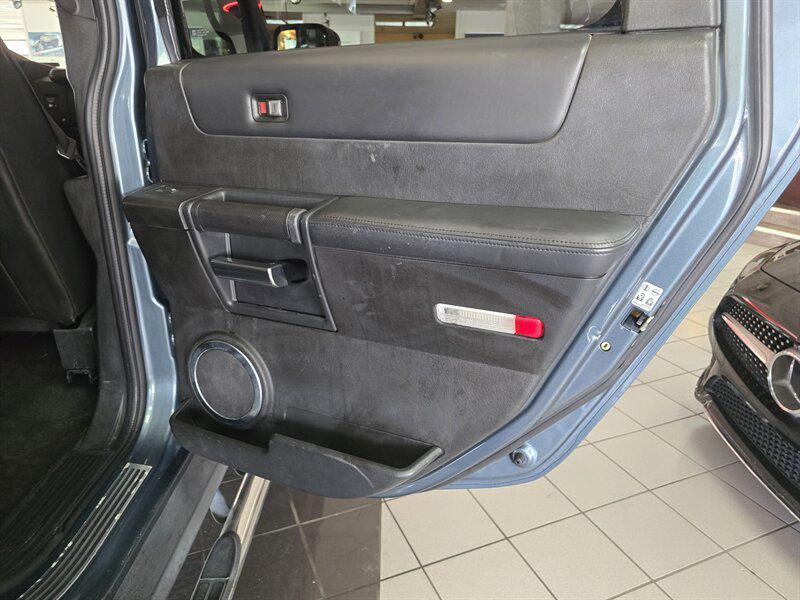 used 2005 Hummer H2 car, priced at $16,995
