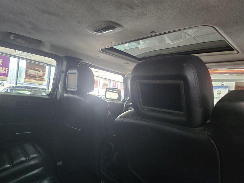 used 2005 Hummer H2 car, priced at $16,995