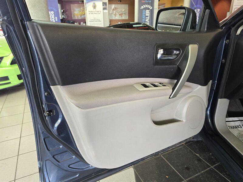 used 2015 Nissan Rogue Select car, priced at $6,495