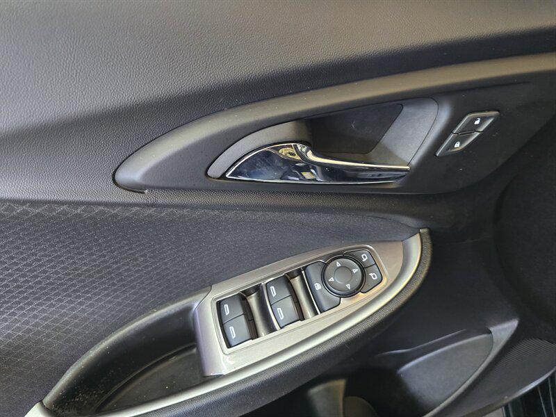 used 2023 Chevrolet Malibu car, priced at $18,995