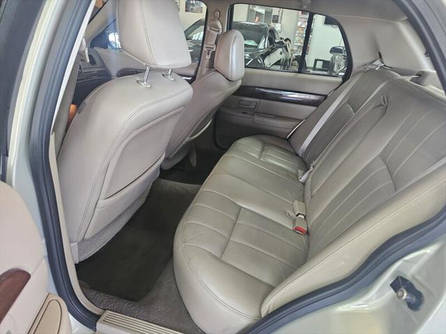 used 2004 Mercury Grand Marquis car, priced at $6,495