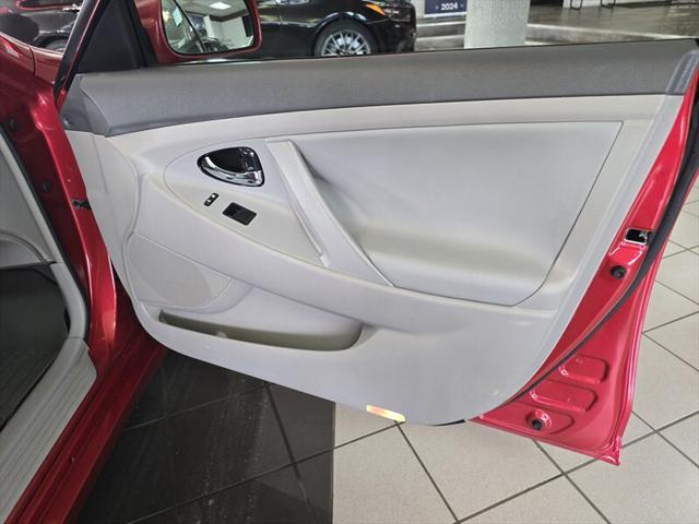 used 2009 Toyota Camry Hybrid car, priced at $4,995