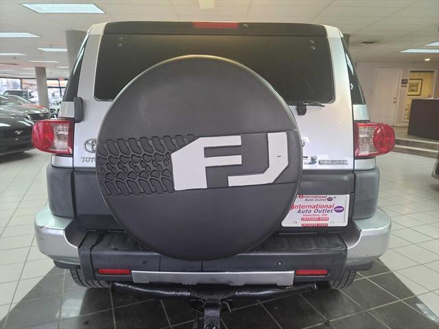 used 2007 Toyota FJ Cruiser car, priced at $14,995