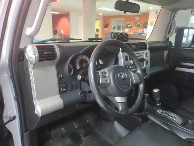 used 2007 Toyota FJ Cruiser car, priced at $14,995