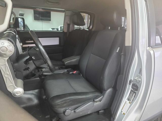 used 2007 Toyota FJ Cruiser car, priced at $14,995