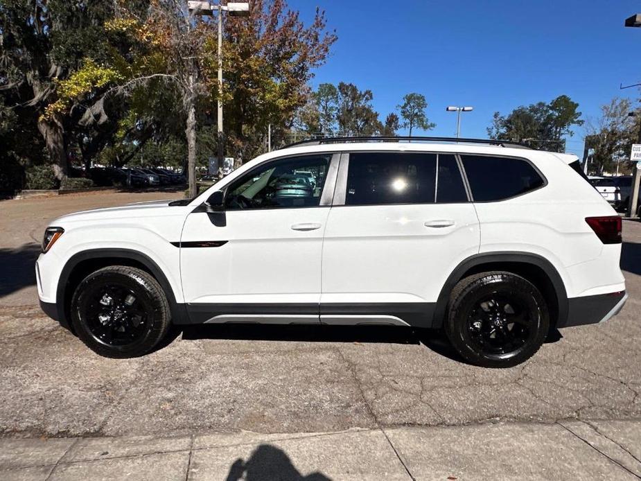 new 2025 Volkswagen Atlas car, priced at $49,646