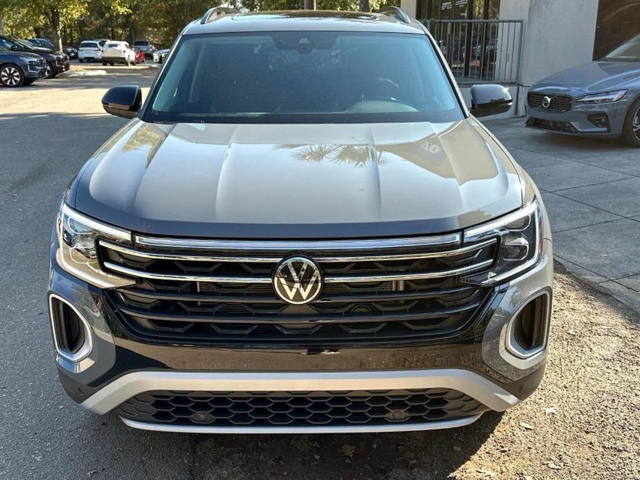 new 2025 Volkswagen Atlas car, priced at $50,101