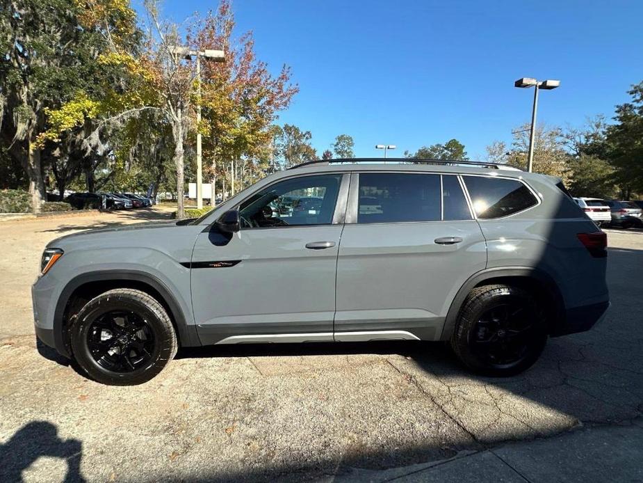 new 2025 Volkswagen Atlas car, priced at $50,101