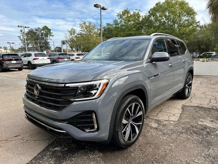 new 2025 Volkswagen Atlas car, priced at $56,361