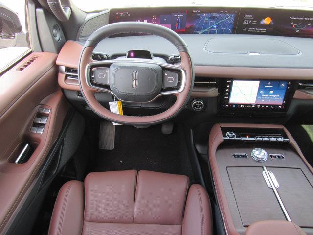 new 2025 Lincoln Navigator car, priced at $109,055