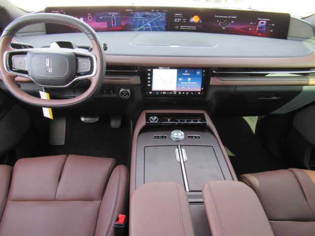 new 2025 Lincoln Navigator car, priced at $109,055