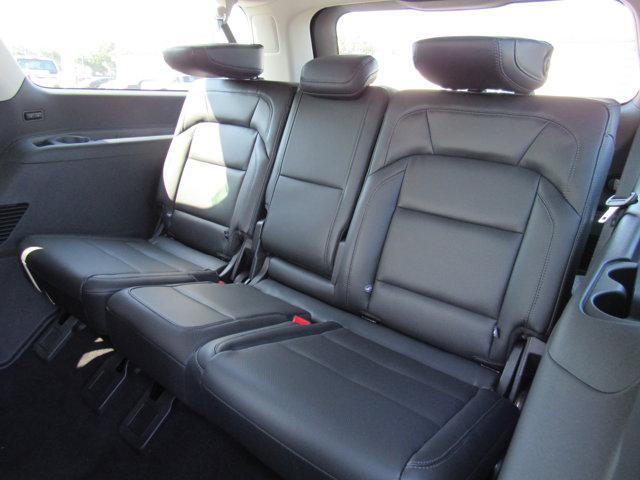 new 2025 Lincoln Navigator car, priced at $109,050