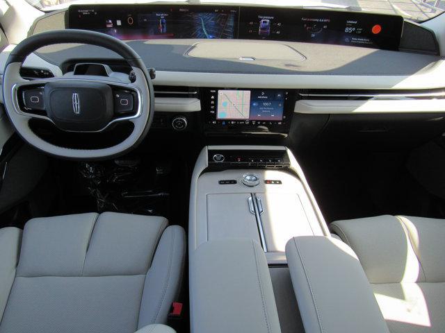 new 2025 Lincoln Navigator car, priced at $106,060