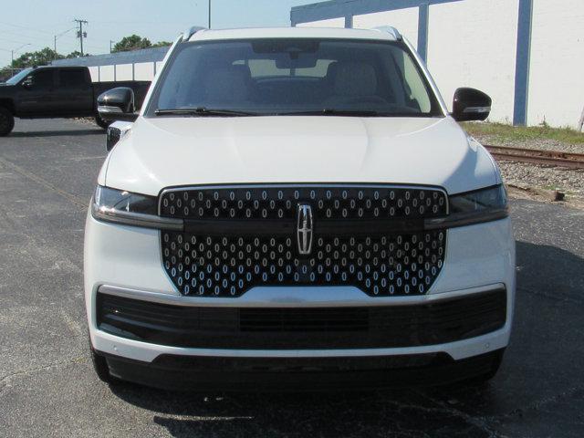 new 2025 Lincoln Navigator car, priced at $106,060