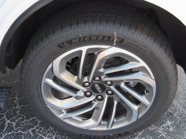 new 2025 Lincoln Navigator car, priced at $106,060