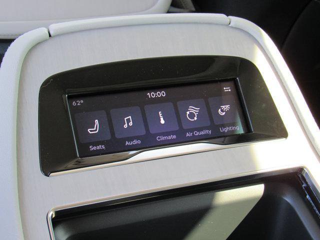 new 2025 Lincoln Navigator car, priced at $106,060
