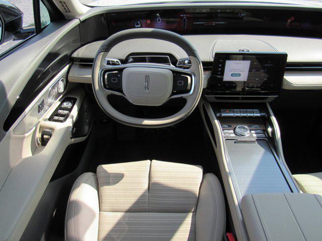 new 2025 Lincoln Nautilus car, priced at $70,305