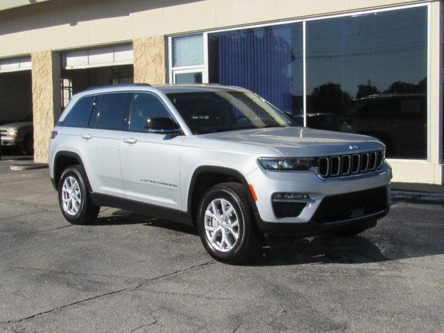 used 2022 Jeep Grand Cherokee car, priced at $31,999