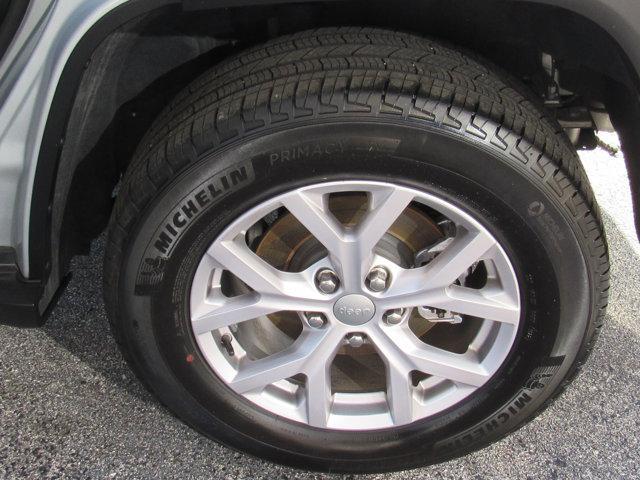 used 2022 Jeep Grand Cherokee car, priced at $31,999