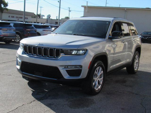 used 2022 Jeep Grand Cherokee car, priced at $31,999