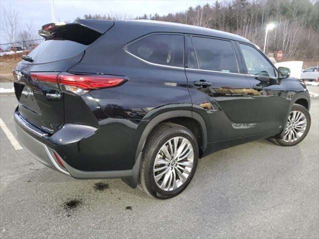 used 2022 Toyota Highlander Hybrid car, priced at $46,825