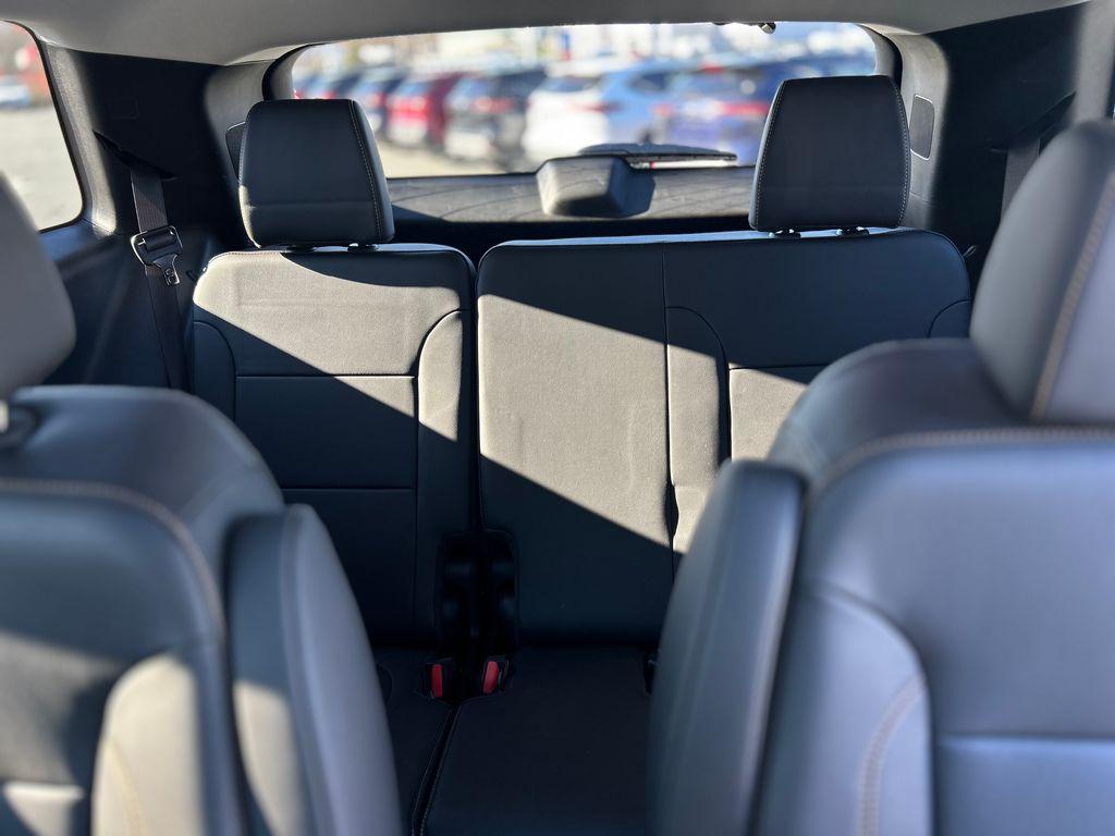 used 2021 Chevrolet Traverse car, priced at $25,604