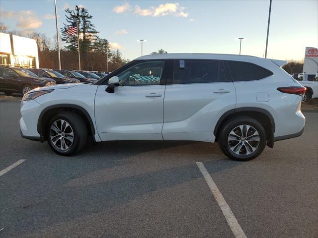 used 2022 Toyota Highlander Hybrid car, priced at $40,100