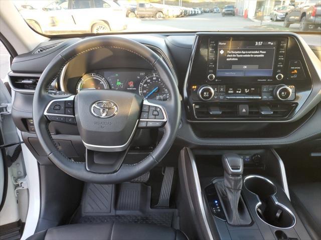 used 2022 Toyota Highlander Hybrid car, priced at $40,100