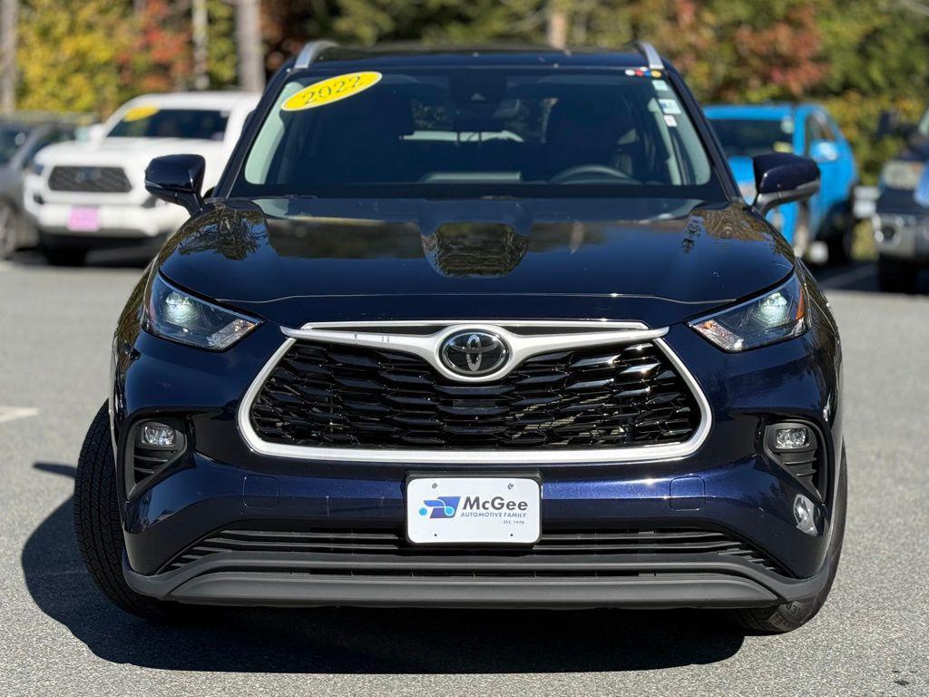 used 2022 Toyota Highlander car, priced at $29,676