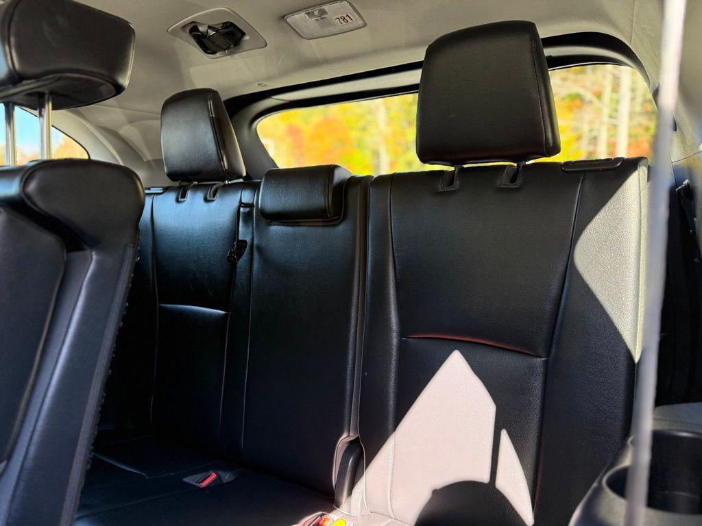 used 2022 Toyota Highlander car, priced at $29,676