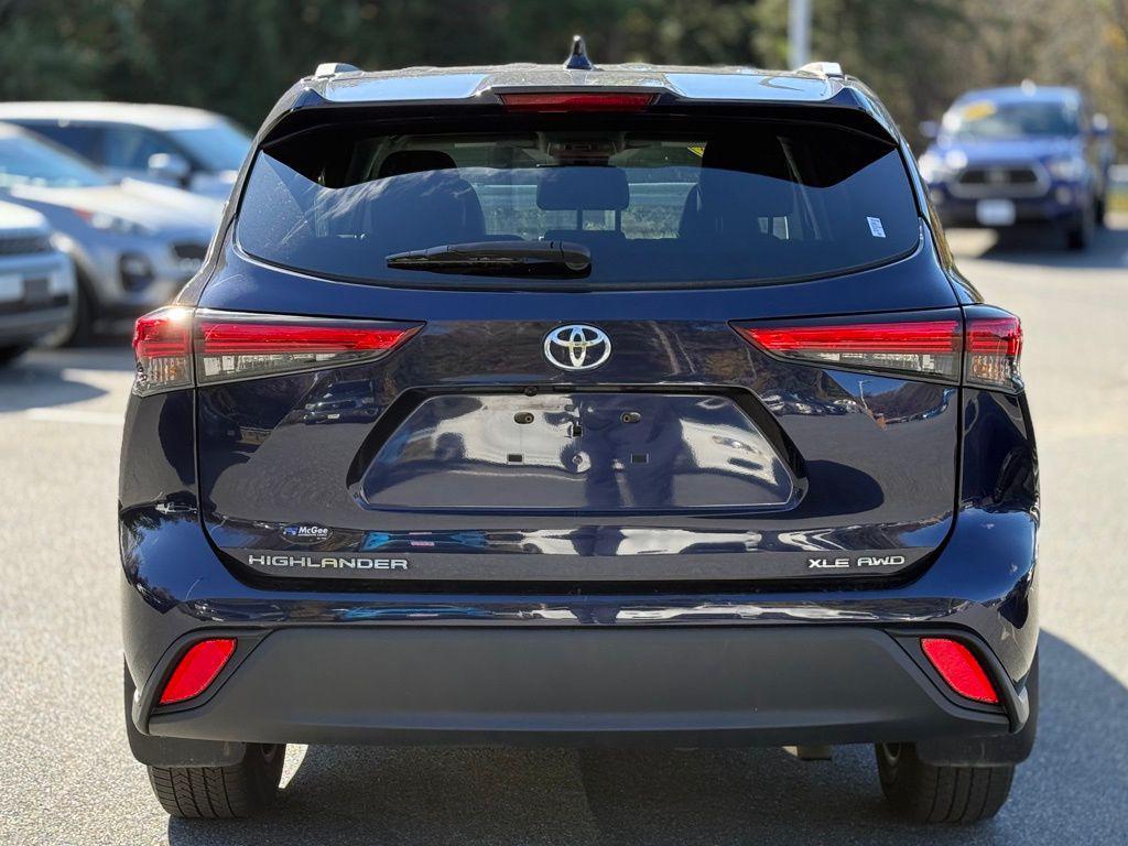used 2022 Toyota Highlander car, priced at $29,676