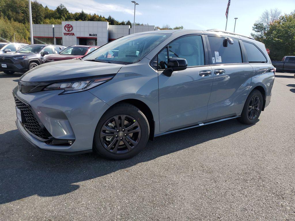 new 2025 Toyota Sienna car, priced at $52,640