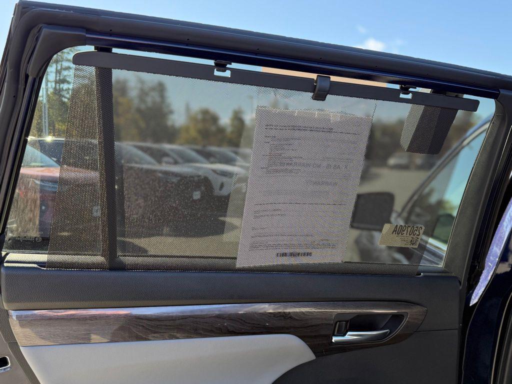 used 2023 Toyota Highlander car, priced at $33,323