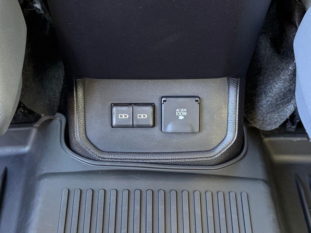 used 2023 Toyota Highlander car, priced at $33,323