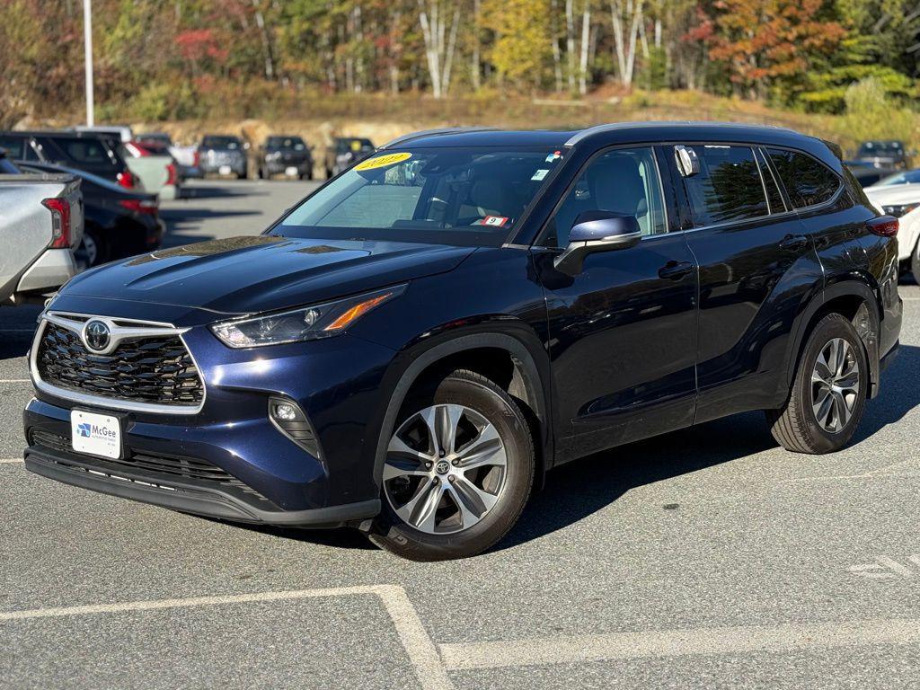 used 2022 Toyota Highlander car, priced at $30,103