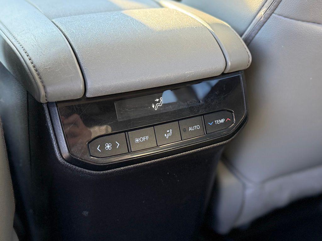 used 2022 Toyota Highlander car, priced at $30,103