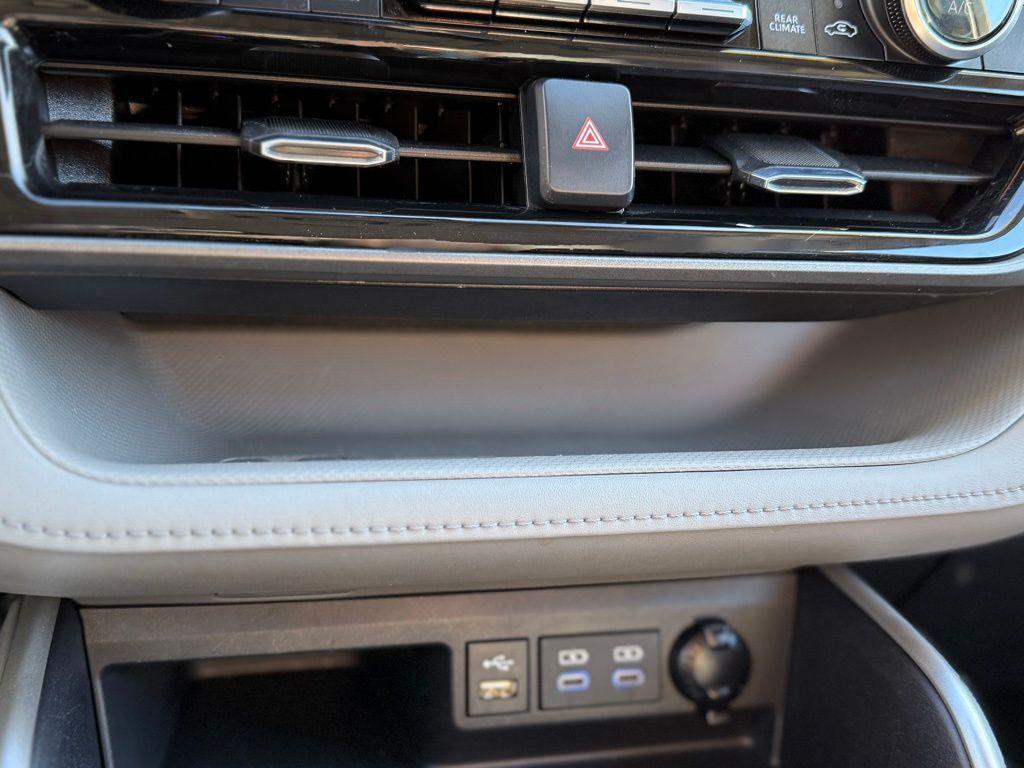 used 2022 Toyota Highlander car, priced at $30,103