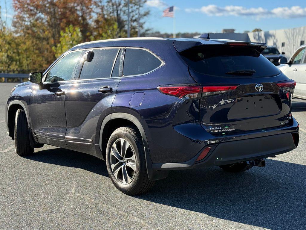 used 2022 Toyota Highlander car, priced at $30,103